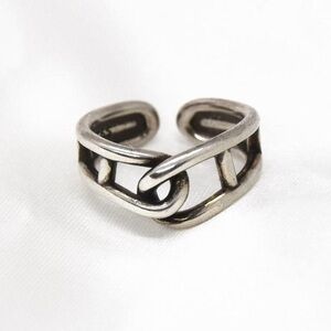Sterling Silver Vintage Inspired Interlocked Ring